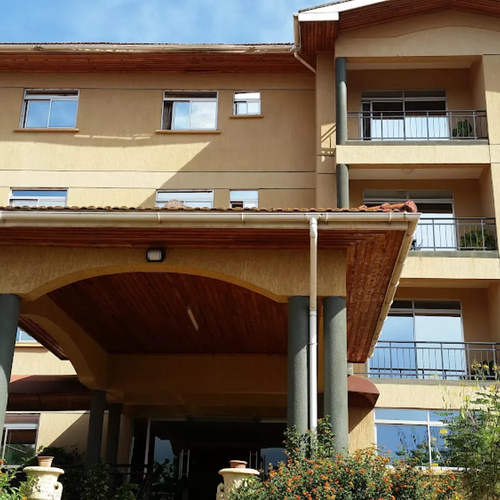 Mutungo Executive Suites/ Hotel